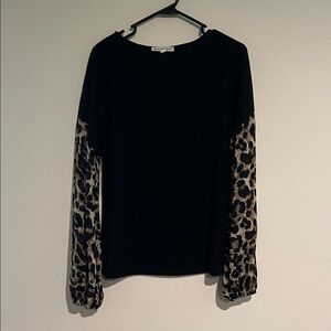 ♻️Above and Beyond Top